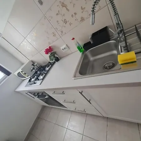 2 Bdrm Apt At Parliament Palace Bucarest Esterno foto