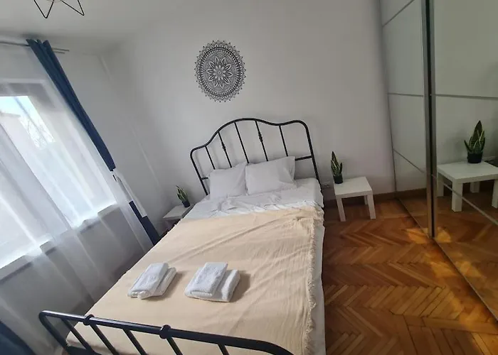 2 Bdrm Apt At Parliament Palace