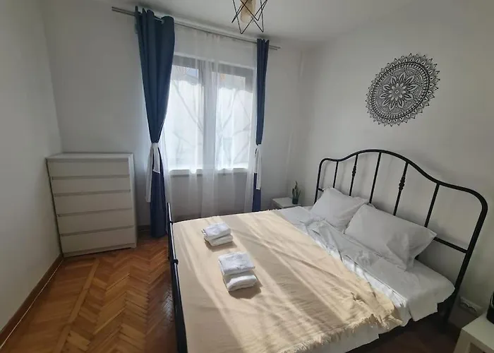 2 Bdrm Apt At Parliament Palace