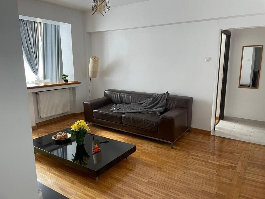 2 Bdrm At Parliament Palace Appartamento